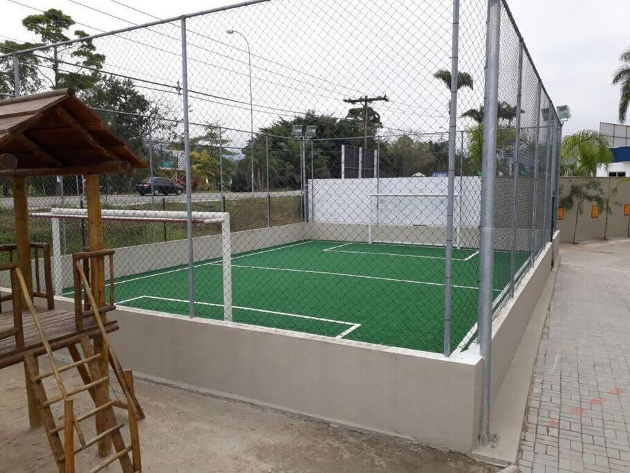 Apto Em Ubatuba Divisa Com A Praia De Itagua E Facil Acesso As Praias Fica Ao Lado Do Atacado Tenda Da Rodovia Rio Santos Exterior foto
